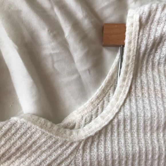 White waffle knit sweater - Picture 3 of 5